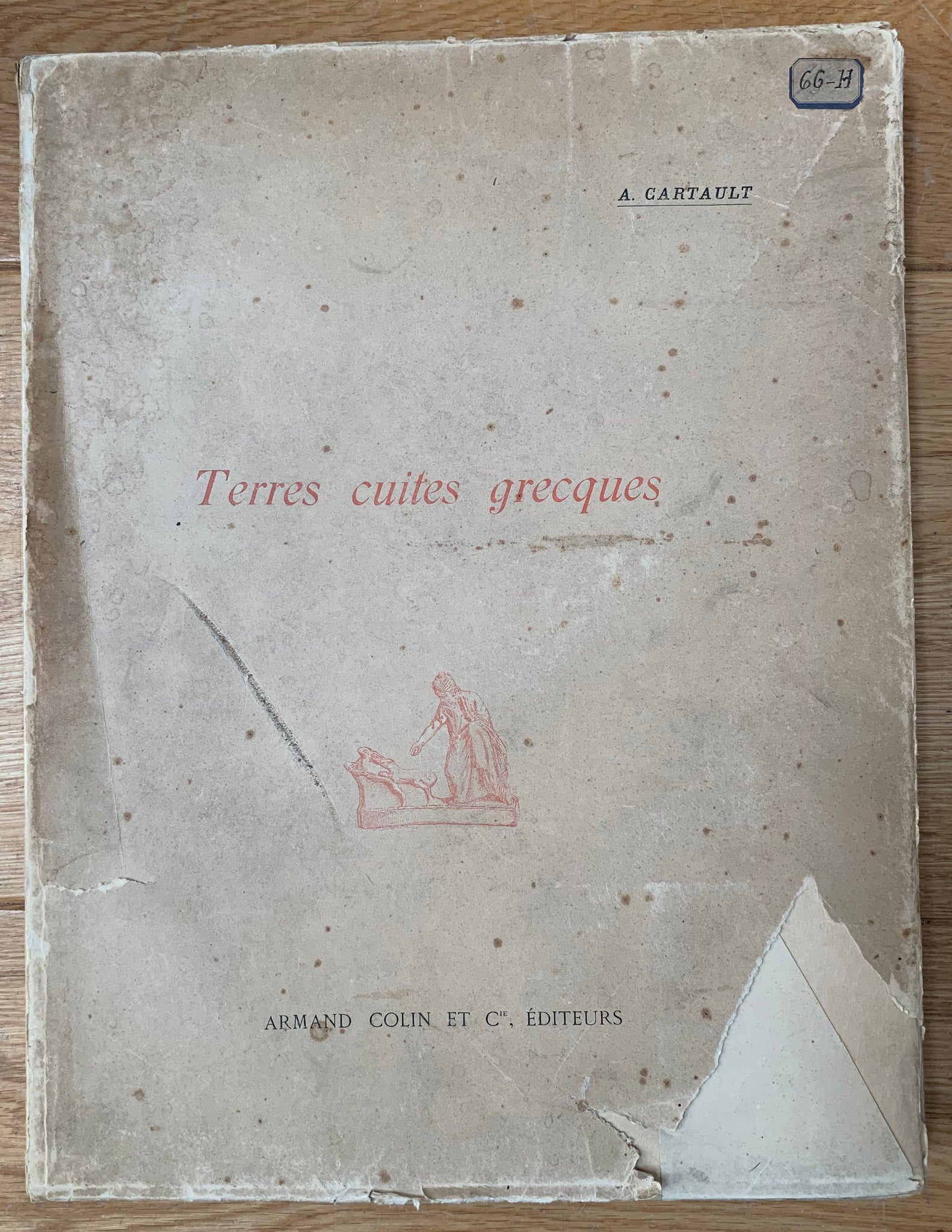 Terres cuites grecques photographiées d'après les originaux des collections privées de France et des musées d'Athènes.