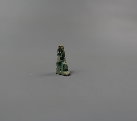 Isis miniature.