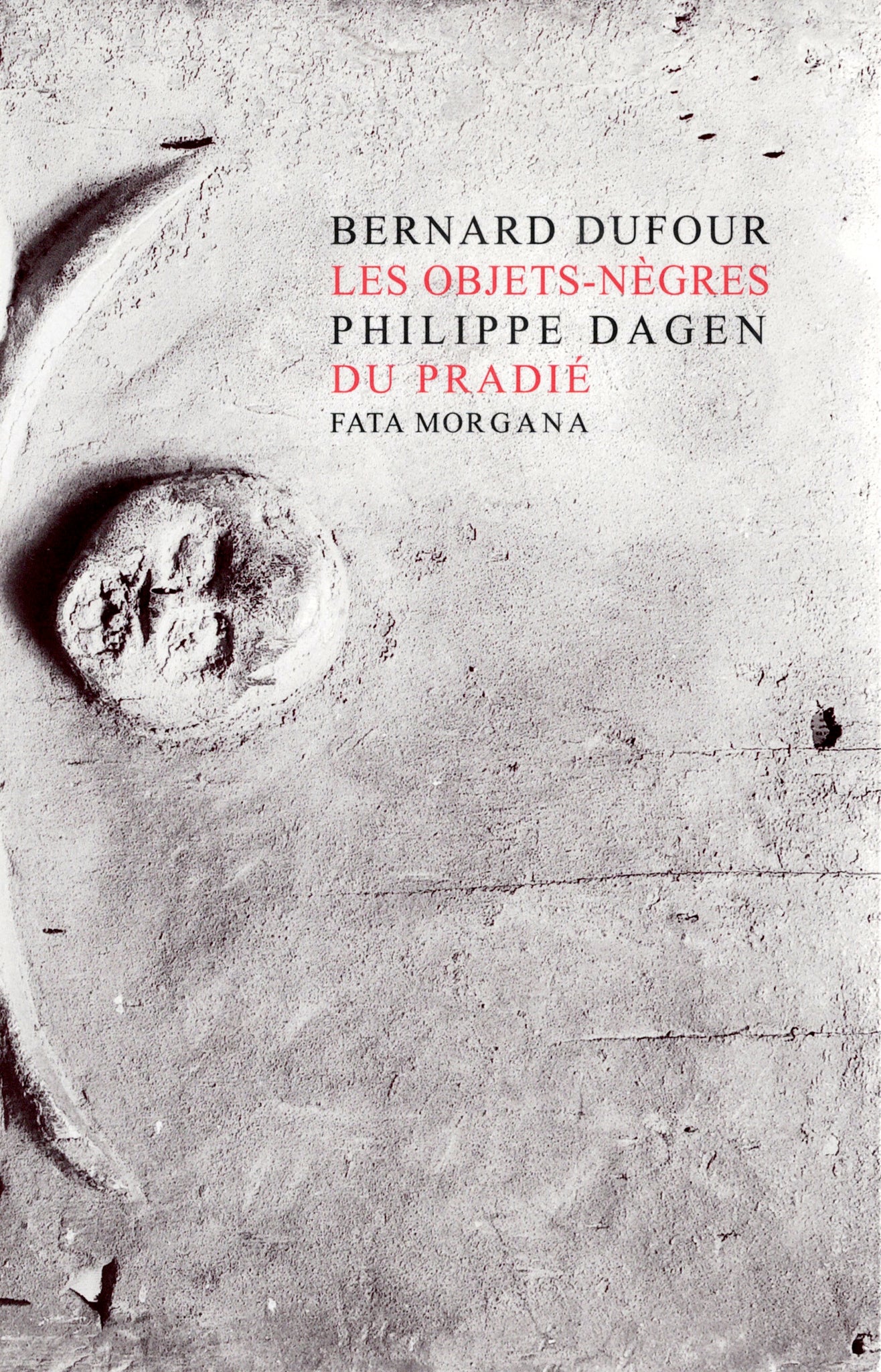 The black objects of Pradié.