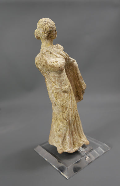 Statuette féminine.